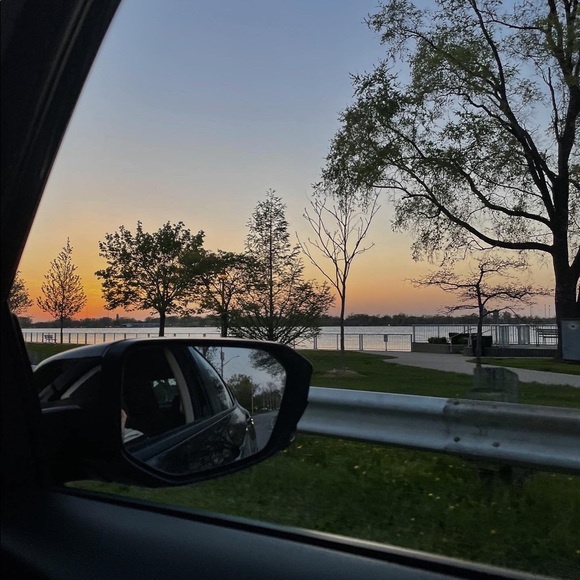 Meet your Posher, Megan - Picture 1 of 1